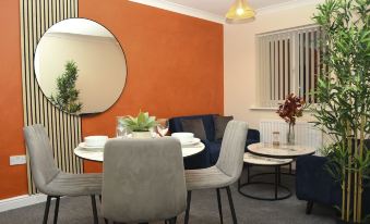 Warrington Suites by Relax Stays