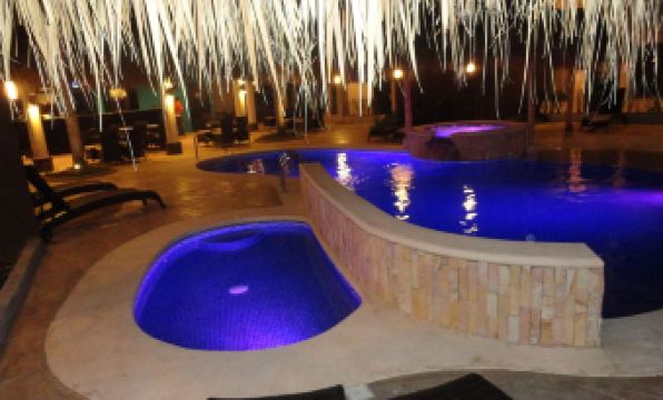 Hotel Colono Beach - Housity