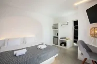 ArmonOia Caves - Condos