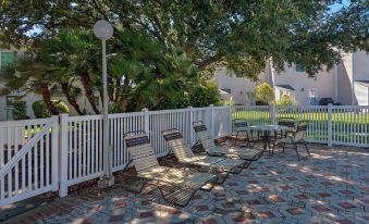 Beachside Retreat With Pools & Local Dining + Free Attraction Tickets!