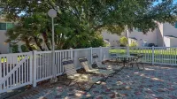 Beachside Retreat With Pools & Local Dining + Free Attraction Tickets! Hoteles en Miramar Beach