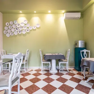 HOTIDAY Room Collection - Dolo