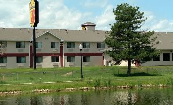Super 8 by Wyndham Omaha Eppley Airport/Carter Lake