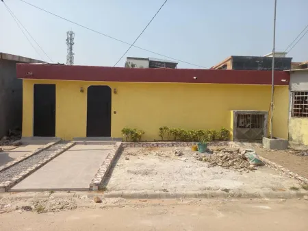 Apartment-sleeps2-parking-petfriendly Отели рядом с достопримечательностью «Католическа катедрала на Абиджан»