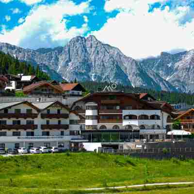 Mountains Hotel Hotel Exterior