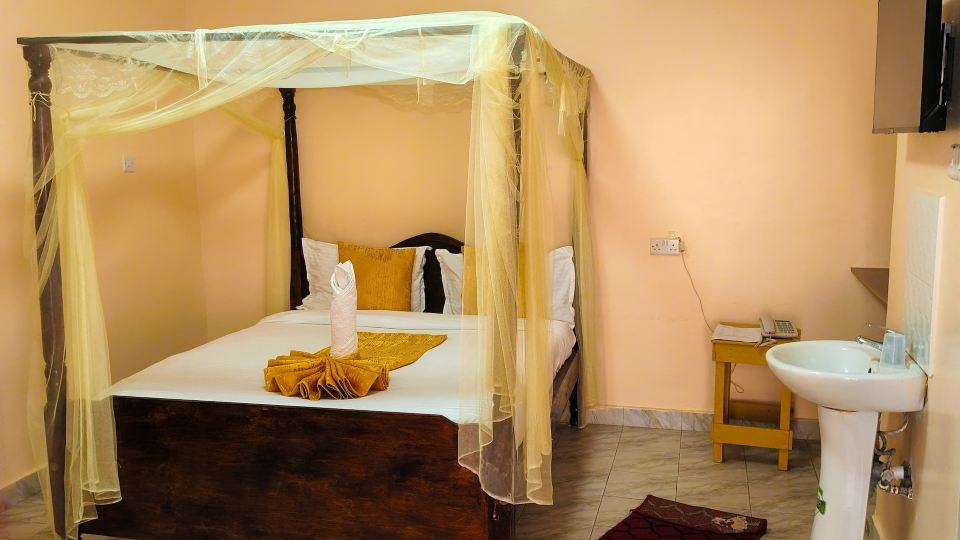 Jacaranda Luxury Suites