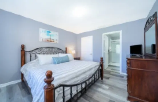 Luxury 6 Bedroom Pool Home in Windsor Hills