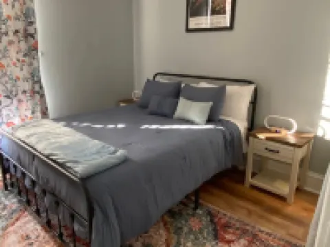 5th and Grand Lovingly Restored Brownstone Troy NY Unit 2 Hotels in Troy