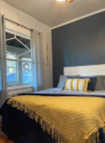 Bird's Eye View- Bungalow with Screened-in Porch and Fireplace