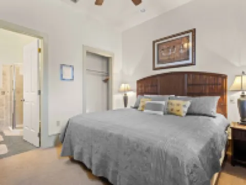 Southern Pines- Sleeps 20 with Community Pool and Docks Hotels in Steinhatchee