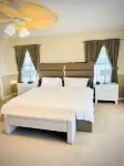 Delightful 3-bedroom house in Gibsonton with WiFi access Hotels near Triple Creek Nature Preserve