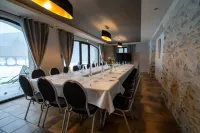 Hôtel Restaurant le Madame Hotels in Allevard