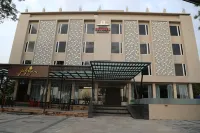 Hotel Ruturaj Regency Hotels in Dhule