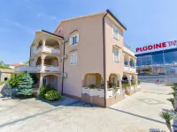 Apartments Mario Hotels in Novalja