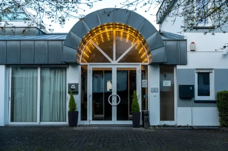 Premium Apartments Koblenz Отели рядом с достопримечательностью «VFF Wehrtechnische Studiensammlung Koblenz»