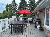 Myriad Fins Cottage and Marina Hotels in Kawartha Lakes
