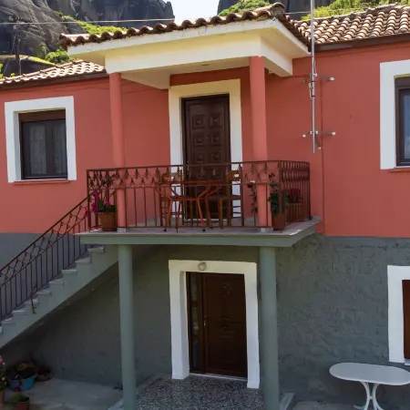 Fani's House under Meteora