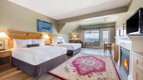 Sidney Waterfront Inn & Suites in Sidney