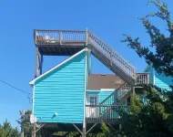 DECK OCEAN VIEWS; HOT TUB, GREAT RATES  !!