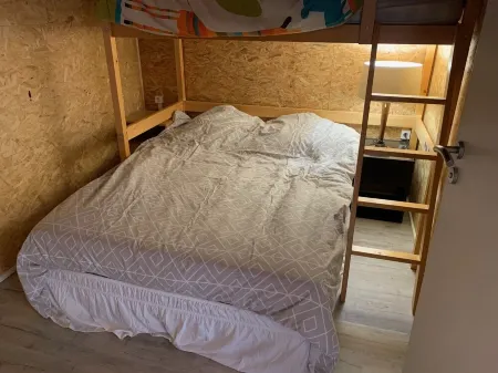 L'annexe Appartement EN Bois Avec Terrasse ET Jardinet Familial