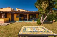 Villa Fratantoni con Accesso Diretto Alla Spiaggia Hotels in Sant'Agata di Militello