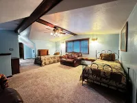 Corina's Grace Way Lodge Hotels in Otero County