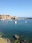 Superb T2 (sleeps 4-6) sea and Port Argeles in residence with pool