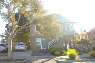 Cozy 2-bedroom condo in fabulous Berkeley next to the marina カリフォルニア大学バークレー校周辺のホテル