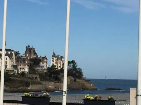 Charming apartment in downtown Dinard close to the beach 4/6 people