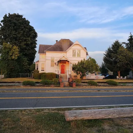 Amazing sunset in front of historic house