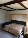 The Studiomini home away from home in the Berkshires October Mountain State Forest附近的飯店