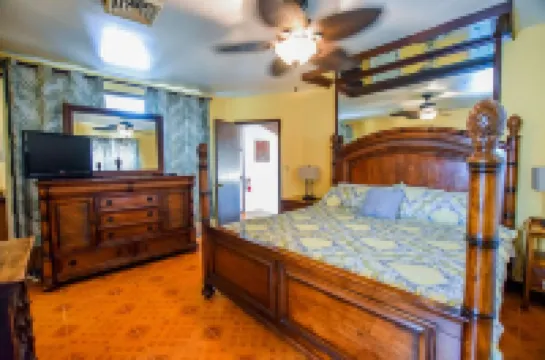 Sunrise Beach Resort-Same Beach as Atlantis-3 Bedroom-Villa Tropicalia