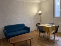Town house Hypercentre de Cahors T2 Hotels near Paradis Blanc