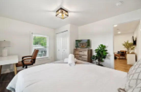 Country Chic Retreat Near Downtown Concord