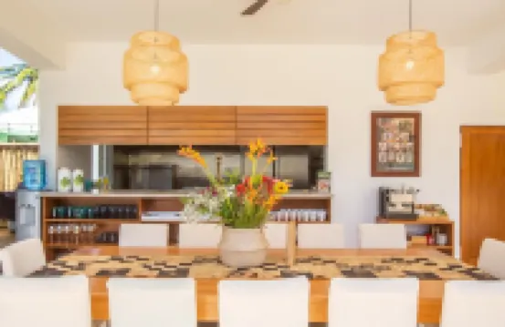 Stunning Beach Front Property w/ 14 beds. Perfect for Multi families & Reunions!