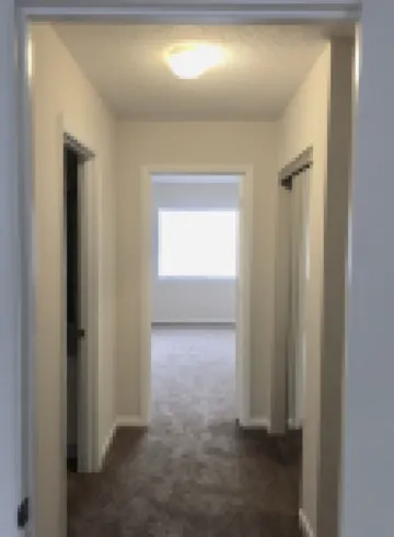 Charming Mt. Pleasant Townhome - pet friendly with parking & free WiFi