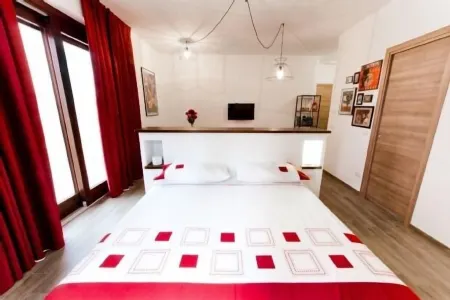 Self catering Residence Masnaiot for 2 people