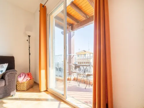 Apartment Near the Beach with Sea Views - Homestays