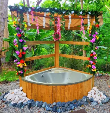 Secluded Jungle Cabin with outdoor tub, Sky Light and Fire Pit in Rincón Отели в г. Агуада