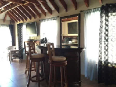 Welcome To Paradise 'AAA' - OCEANFRONT Private Romantic Getaway! Hotels in Sandys