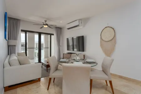 Entire luxury 2 BR condo in heart of Playa Del Carmen