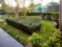 Slice of Paradise- 2 mins from Spotts Beach!