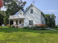 Hill FarmCharming Farm House Perfect for All Season Activities in the Country! 모 타운십 호텔