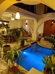 Casa Anita -Luxurious 2 Bedroom, 2.5 Bath private villa with saltwater Pool - Homestays