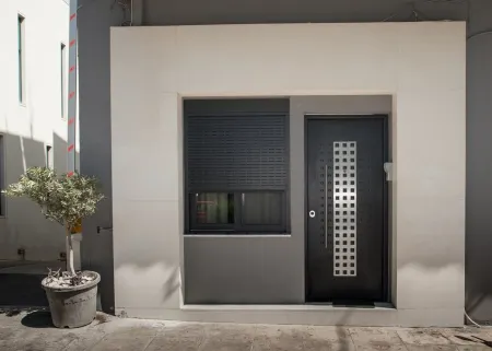 Sia's Retreat 1 Modern Apt Athens Riviera Отели в г. Калифея