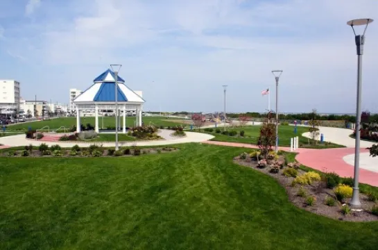 NEW CONDO – Steps to Beach - Sleeps 4-5 - Heated Pool Hotels in Wildwood Crest