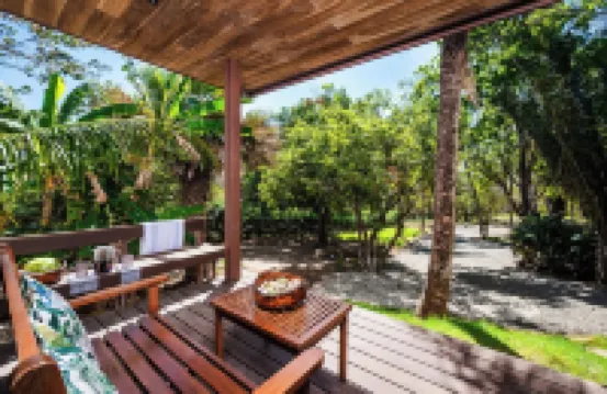 Casa Juliana: Beautifully renovated Villa in Jan '25 with pool steps from beach