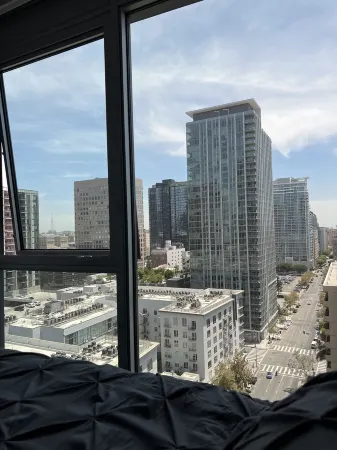 Luxury Rise in the Heart of Downtown LA