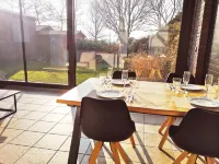 Haus Meereswind Esens, 3 Bedrooms, Conservatory with Fireplace Hotels in Esens
