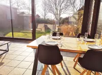 House Meereswind 3xbedroom, conservatory with fireplace, office, on the Westerkaye Hotels in Esens